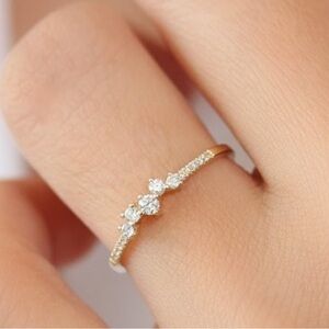 Elegant Gold and Silver Women's Ring
